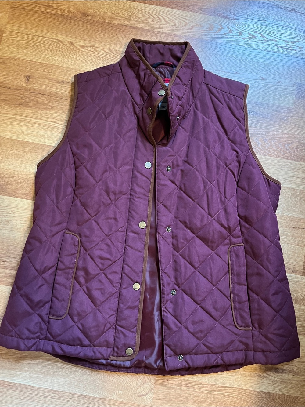 Quilted Sleeveless Vest - Burgundy